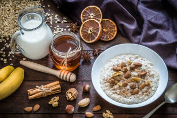 Banana-Dates Dream Shake